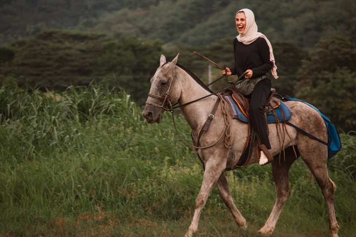 Horseback riding adventure on Jaco Beach, Costa Rica, through diverse landscapes and along the coast, photo 9 | wizardtrip