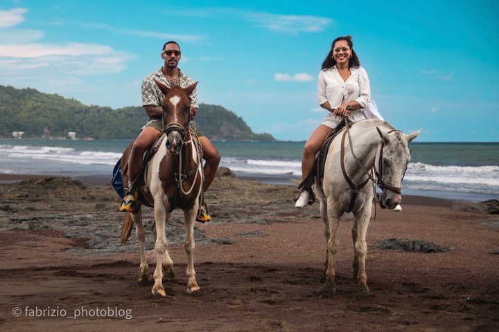 Horseback riding adventure on Jaco Beach, Costa Rica, through diverse landscapes and along the coast, photo 33 | wizardtrip