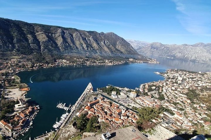 Speedboot-Tour durch die Bucht von Kotor, Montenegro, mit Besuch der Blauen Höhle, der Festung Mamula und Gospa od Škrpjela, Foto 20 | wizardtrip