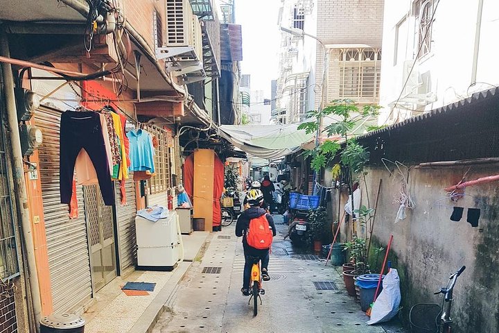 Eine geführte Radtour durch Taipehs historische Straßen, Märkte und Tempel, inklusive traditionellem Frühstück, Foto 10 | wizardtrip