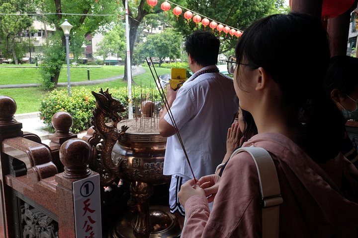 Eine geführte Radtour durch Taipehs historische Straßen, Märkte und Tempel, inklusive traditionellem Frühstück, Foto 19 | wizardtrip