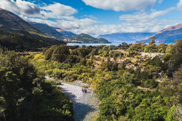 Experimente canyoning emocionante com tirolesas e cascatas nas paisagens naturais de Queenstown, foto 7 | wizardtrip