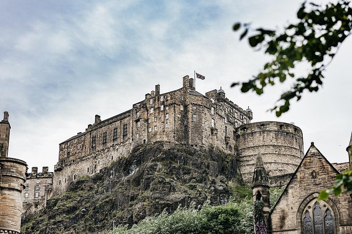 Visite Approfondie du Château d'Édimbourg (120 min) avec Guide Expert | wizardtrip