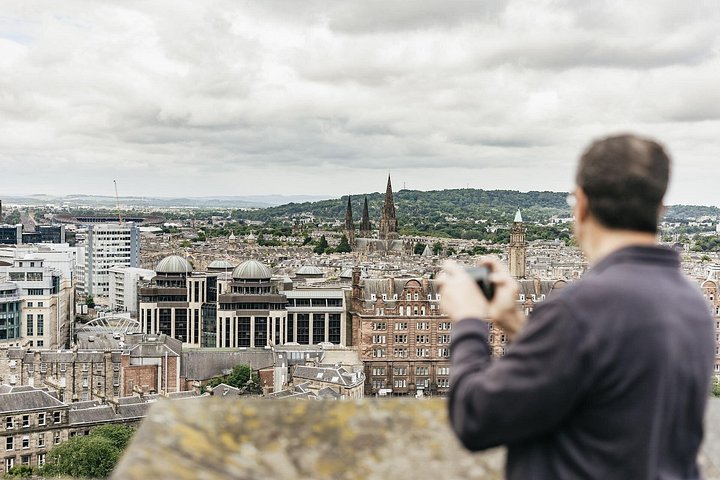 Tour guiado por el Castillo de Edimburgo, Escocia, destacando arquitectura histórica y vistas de la ciudad, foto 15 | wizardtrip