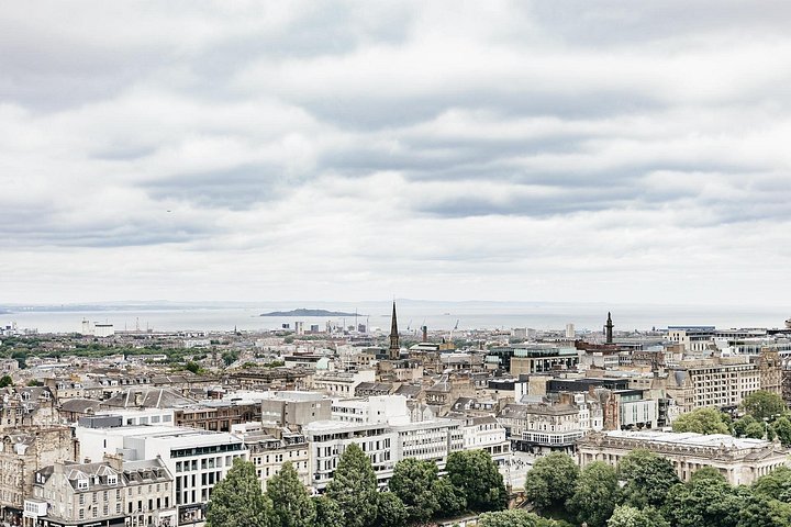 Tour guiado por el Castillo de Edimburgo, Escocia, destacando arquitectura histórica y vistas de la ciudad, foto 18 | wizardtrip