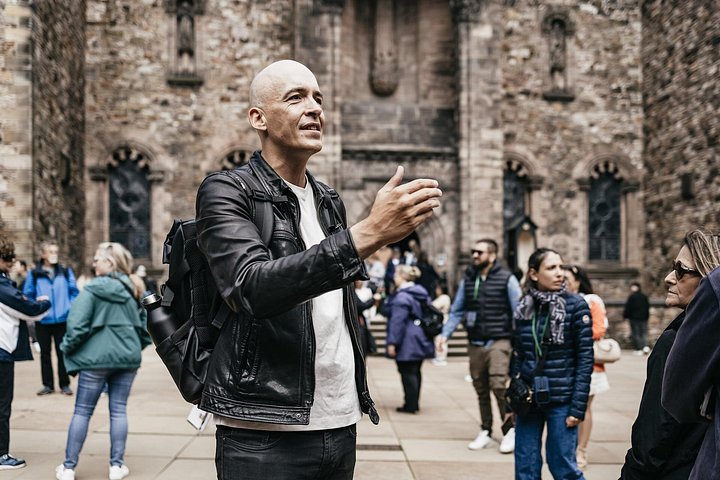 Tour guiado por el Castillo de Edimburgo, Escocia, destacando arquitectura histórica y vistas de la ciudad, foto 19 | wizardtrip