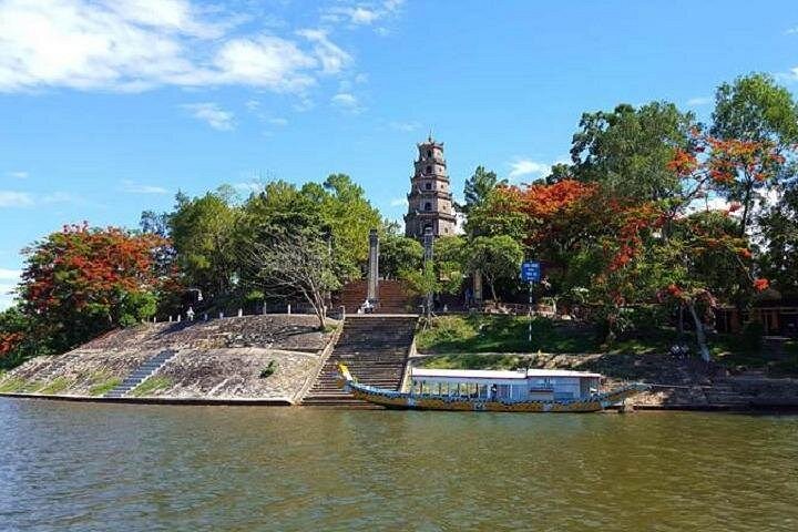 Un tour completo dei siti storici di Hue, tra cui pagode, la Città Imperiale e tombe reali, foto 12 | wizardtrip