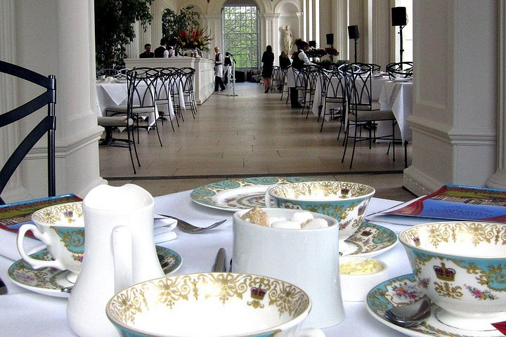 Geniet van een Royal High Tea-ervaring in Londen met broodjes, scones en gebak na een wandeling door Kensington Gardens, foto 9 | wizardtrip