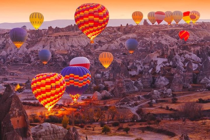 Tour in Mongolfiera in Cappadocia sulle "Camini delle Fate" | wizardtrip