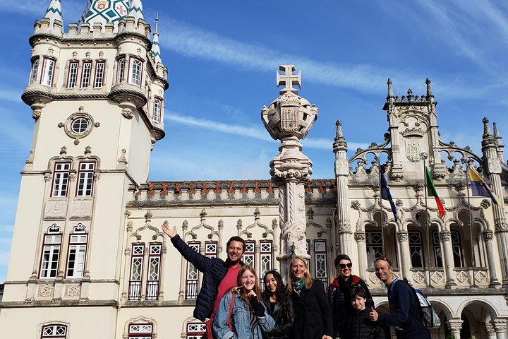 Explora los palacios de Sintra y la costa de Cascais en un tour de 10 horas en grupo pequeño desde Lisboa, foto 7 | wizardtrip