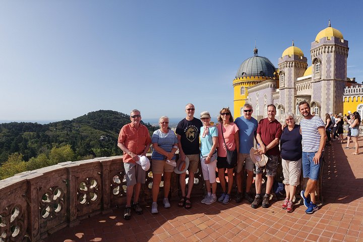 Explora los palacios de Sintra y la costa de Cascais en un tour de 10 horas en grupo pequeño desde Lisboa, foto 16 | wizardtrip