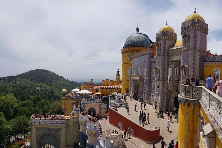 Explora los palacios de Sintra y la costa de Cascais en un tour de 10 horas en grupo pequeño desde Lisboa, foto 25 | wizardtrip