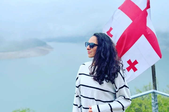 Privat tur, der udforsker den naturskønne Georgian Military Highway, Ananuri Fæstning, Gudauri skisportssted og Gergeti Treenighedskirke nær Kazbegi, foto 18 | wizardtrip