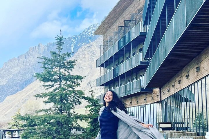 Privat tur, der udforsker den naturskønne Georgian Military Highway, Ananuri Fæstning, Gudauri skisportssted og Gergeti Treenighedskirke nær Kazbegi, foto 25 | wizardtrip