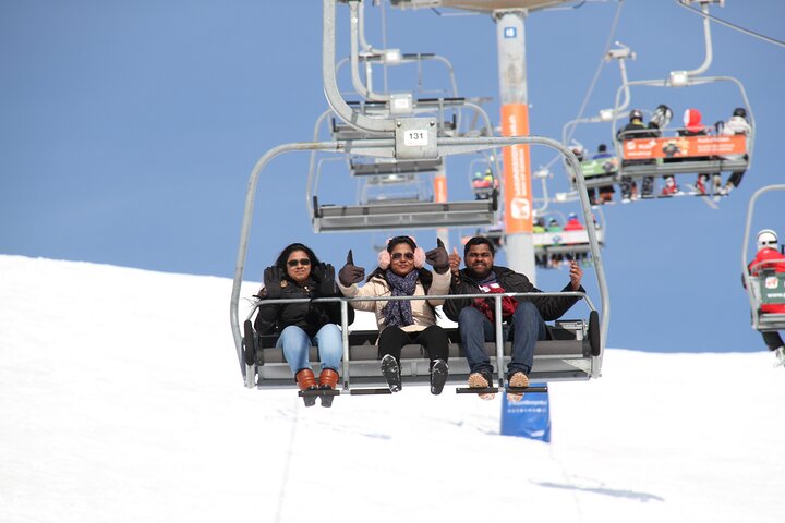 Privat tur, der udforsker den naturskønne Georgian Military Highway, Ananuri Fæstning, Gudauri skisportssted og Gergeti Treenighedskirke nær Kazbegi, foto 28 | wizardtrip