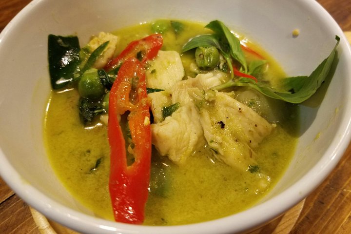 Learn to cook authentic Thai dishes like Tom Yum and Pad Thai in a hands-on evening class in Bangkok, photo 18 | wizardtrip