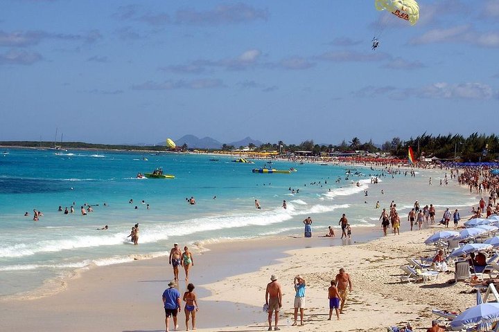 Verken de diverse attracties van St. Maarten, van schilderachtige uitzichtpunten en historische forten tot levendige stranden en bruisende markten, foto 19 | wizardtrip
