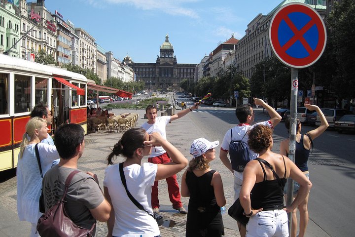 Prag Kommunisme Historie og Atom Bunkertur udforsker steder fra Den Kolde Krig og underjordiske beskyttelsesrum, foto 7 | wizardtrip