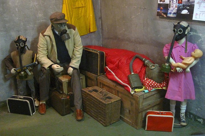 Prag Kommunisme Historie og Atom Bunkertur udforsker steder fra Den Kolde Krig og underjordiske beskyttelsesrum, foto 8 | wizardtrip