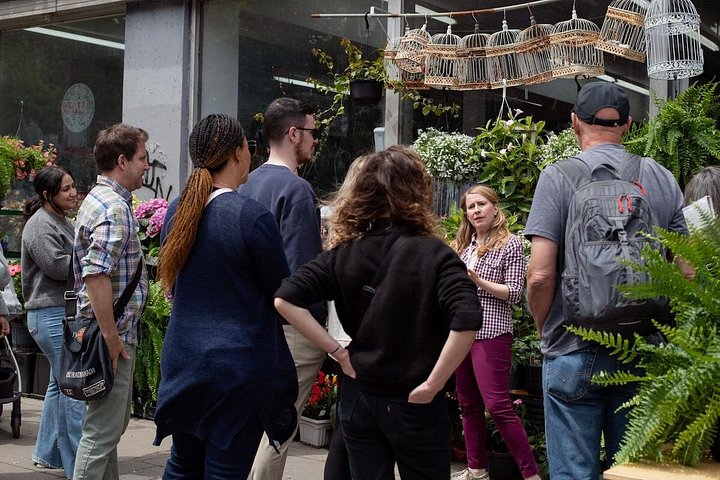 Um roteiro gastronômico guiado explorando as delícias culinárias do bairro Mile End de Montreal, foto 10 | wizardtrip