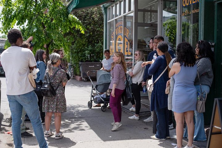 Um roteiro gastronômico guiado explorando as delícias culinárias do bairro Mile End de Montreal, foto 18 | wizardtrip