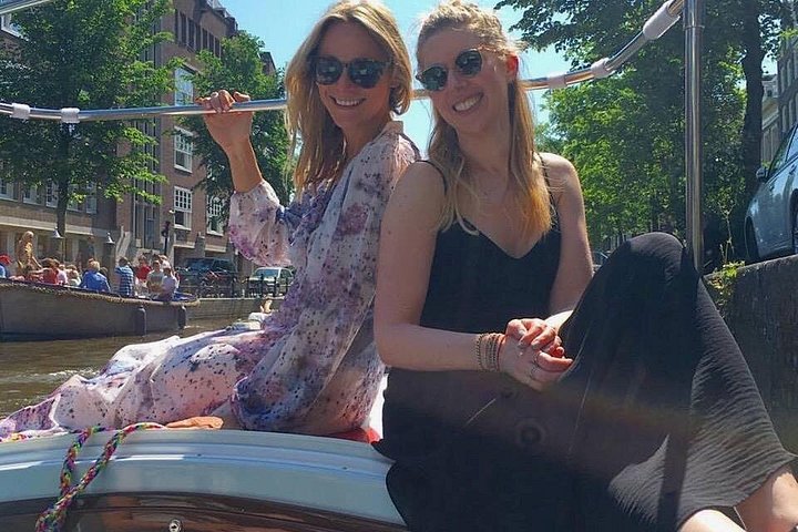 Privat kanalkryssning i Amsterdam med guide och drycker, foto 6 | wizardtrip