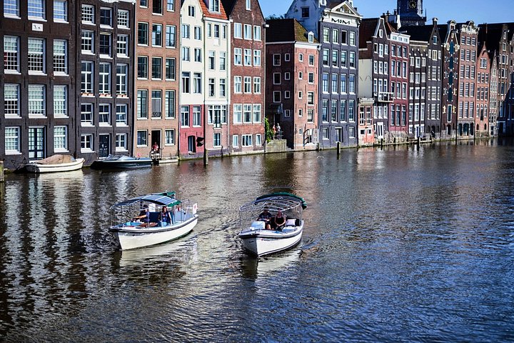 Privat kanalkryssning i Amsterdam med guide och drycker, foto 17 | wizardtrip