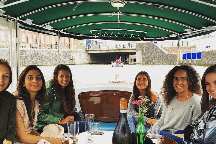Privat kanalkryssning i Amsterdam med guide och drycker, foto 22 | wizardtrip