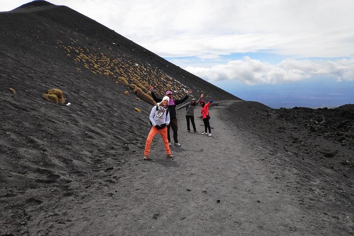 Mount Etna Nature and Flavors Half-Day Tour from Catania | wizardtrip