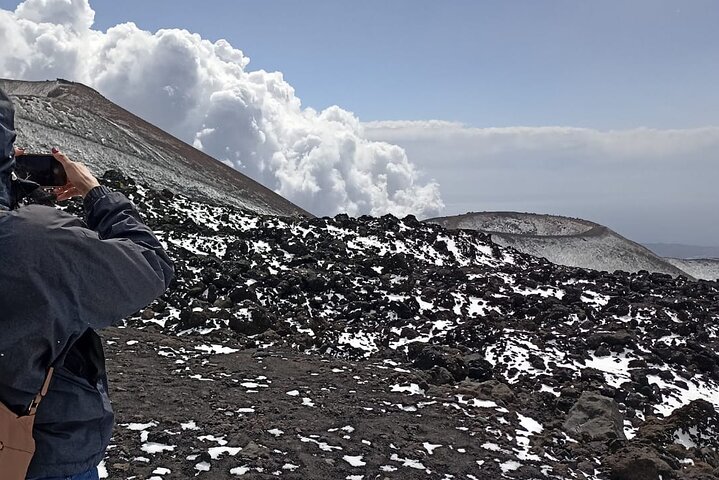 Udforsk Etna-bjergets vulkanske landskaber, lavahuler og lokale smagsoplevelser på en guidet tur fra Catania, foto 10 | wizardtrip