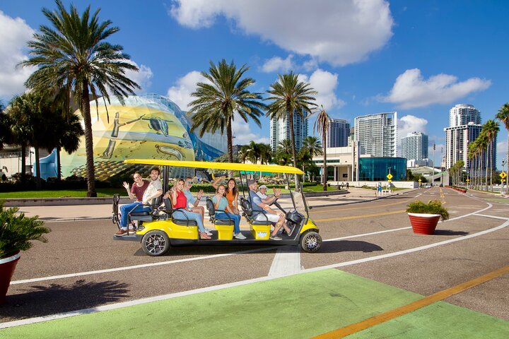 Sightseeingtur i St. Pete i luksus golfvogn | wizardtrip
