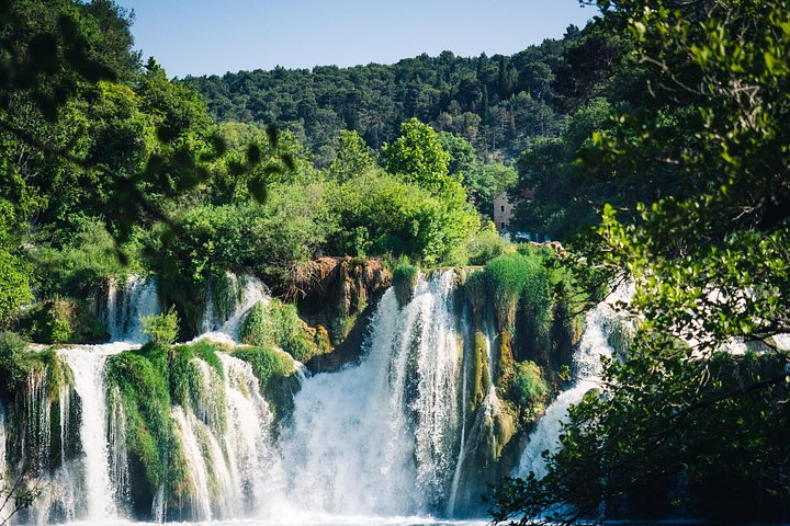 Tour de las cascadas del Parque Nacional Krka y la ciudad de Skradin desde Split, Croacia, foto 7 | wizardtrip