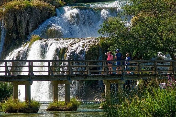 Tour de las cascadas del Parque Nacional Krka y la ciudad de Skradin desde Split, Croacia, foto 12 | wizardtrip
