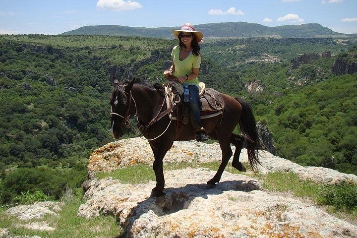 Enjoy a scenic horseback ride through canyons and plains near San Miguel de Allende, Mexico, photo 8 | wizardtrip