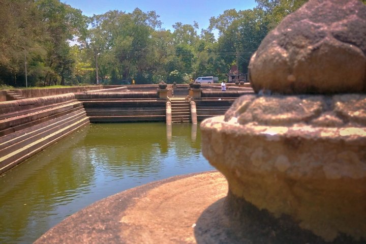 Privater Rundgang durch das antike Anuradhapura, Sri Lanka, mit historischen Stätten und buddhistischen Monumenten, Foto 27 | wizardtrip