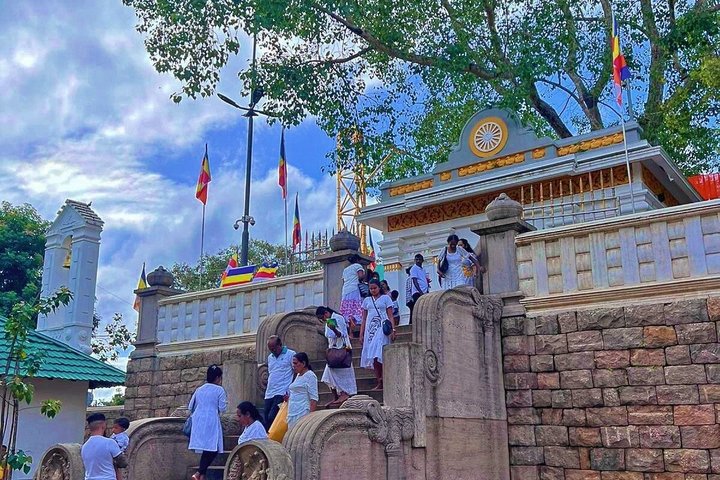 Privater Rundgang durch das antike Anuradhapura, Sri Lanka, mit historischen Stätten und buddhistischen Monumenten, Foto 29 | wizardtrip