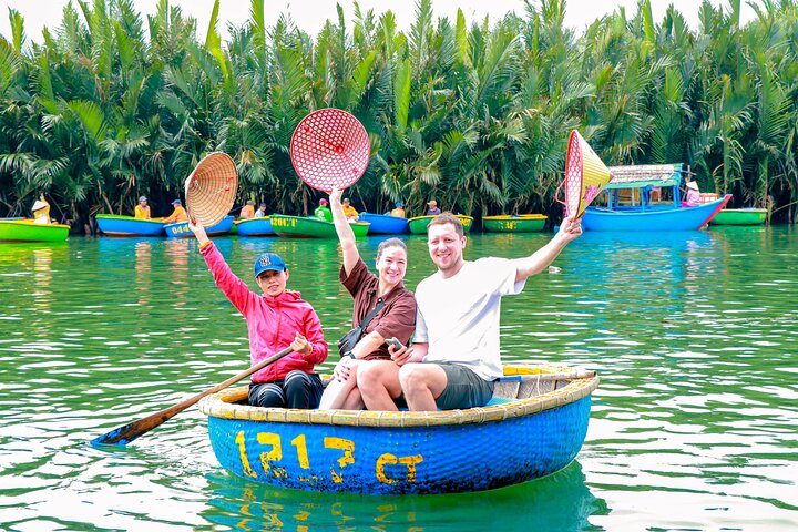 Hoi An kookles en vis tour met mandboten en bezoek aan de lokale markt, foto 38 | wizardtrip