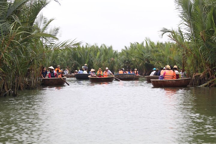 Opplev en tradisjonell kurvbåttur gjennom Hoi Ans vannkokosnøttskog, Vietnam, foto 7 | wizardtrip