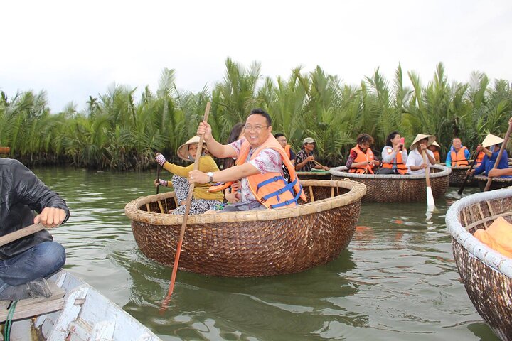 Opplev en tradisjonell kurvbåttur gjennom Hoi Ans vannkokosnøttskog, Vietnam, foto 9 | wizardtrip