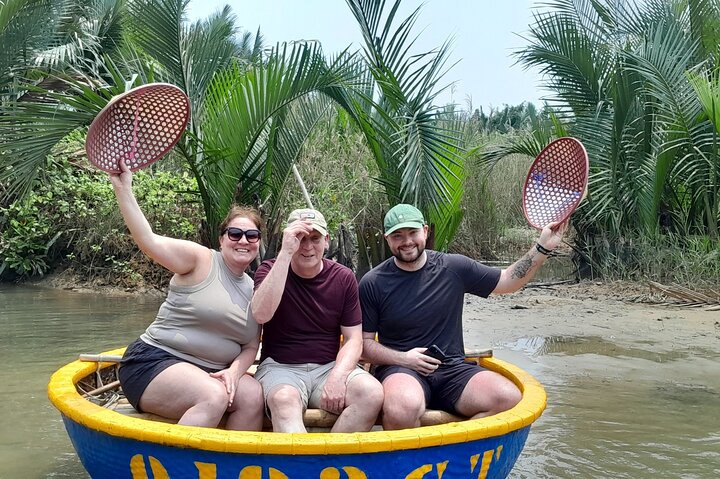 Opplev en tradisjonell kurvbåttur gjennom Hoi Ans vannkokosnøttskog, Vietnam, foto 17 | wizardtrip