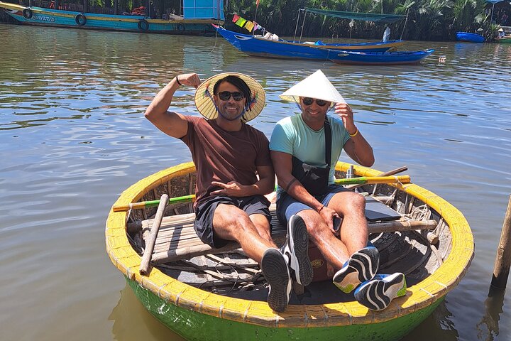 Opplev en tradisjonell kurvbåttur gjennom Hoi Ans vannkokosnøttskog, Vietnam, foto 24 | wizardtrip