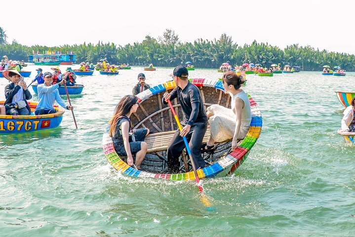 Opplev en tradisjonell kurvbåttur gjennom Hoi Ans vannkokosnøttskog, Vietnam, foto 34 | wizardtrip