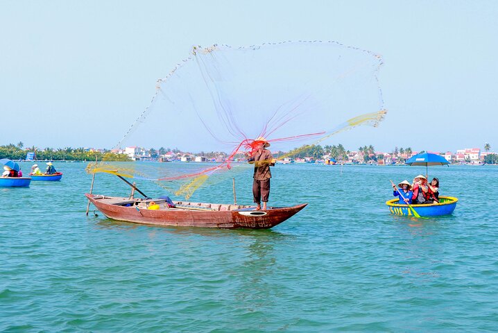 Opplev en tradisjonell kurvbåttur gjennom Hoi Ans vannkokosnøttskog, Vietnam, foto 36 | wizardtrip