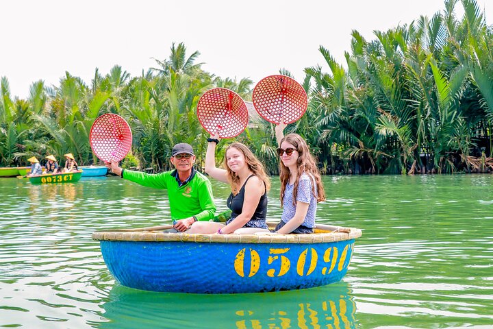 Opplev en tradisjonell kurvbåttur gjennom Hoi Ans vannkokosnøttskog, Vietnam, foto 37 | wizardtrip