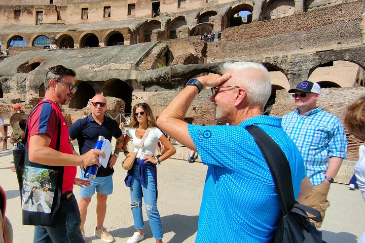 Tour privato guidato dell'iconico Colosseo, Foro Romano e Palatino di Roma, foto 7 | wizardtrip