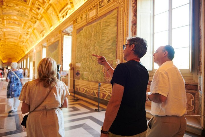Early access Vatican tour in Rome, including St. Peter's Basilica and Sistine Chapel, photo 8 | wizardtrip