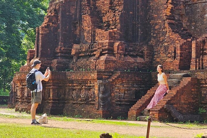 Tour matinal pelo Santuário My Son em Hoi An, Vietnã, com ruínas antigas e culinária local, foto 6 | wizardtrip