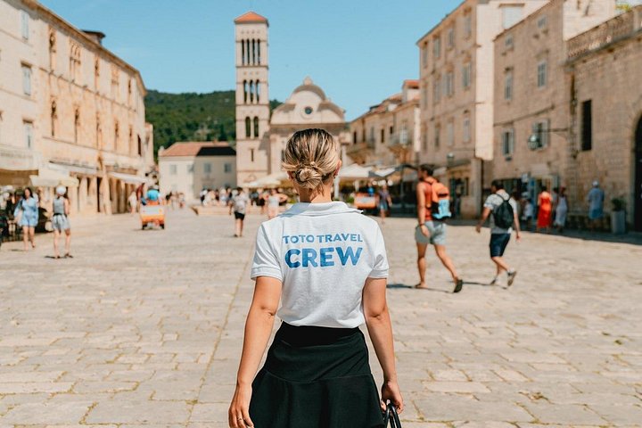 Avventura in motoscafo esplorando la Grotta Azzurra, Hvar e le isole circostanti da Spalato, Croazia, foto 14 | wizardtrip