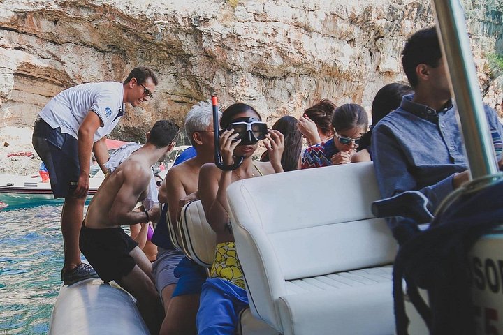 Avventura in motoscafo esplorando la Grotta Azzurra, Hvar e le isole circostanti da Spalato, Croazia, foto 27 | wizardtrip