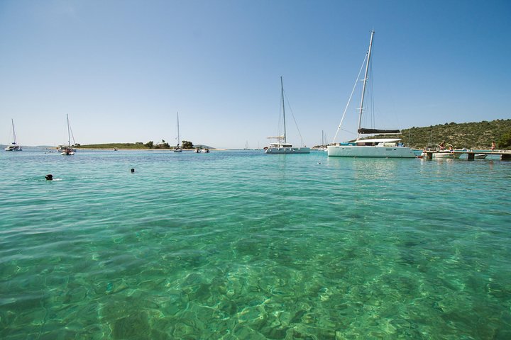 Excursion en hors-bord vers le Blue Lagoon, Trogir et l'île de Šolta au départ de Split, Croatie, photo 17 | wizardtrip